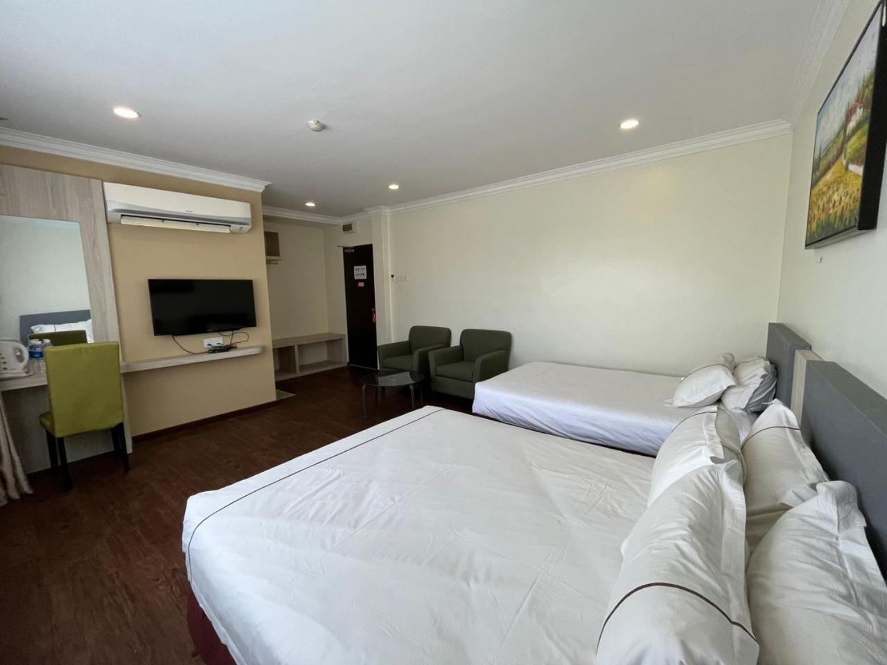 טלוק אינטן Angsoka Hotel מראה חיצוני תמונה