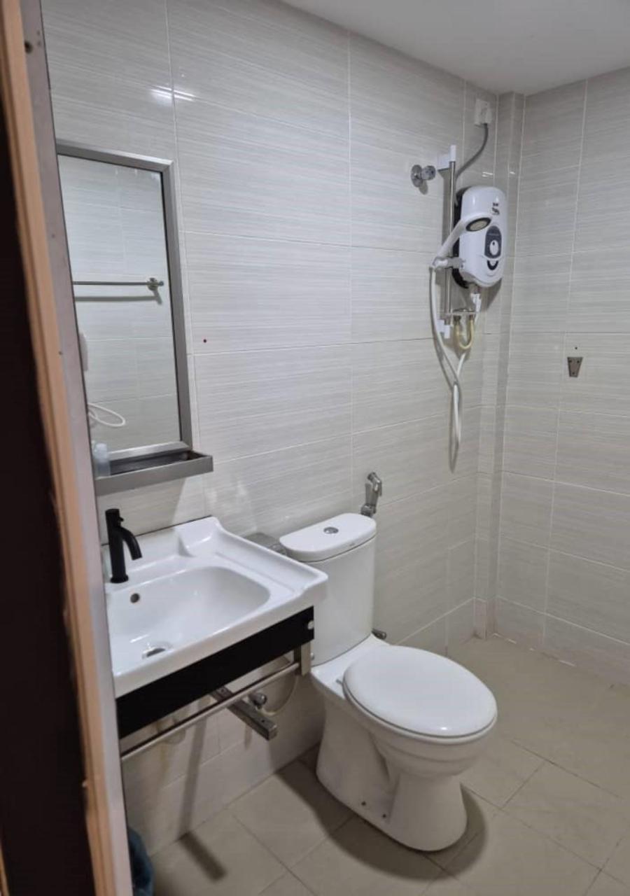 טלוק אינטן Angsoka Hotel מראה חיצוני תמונה