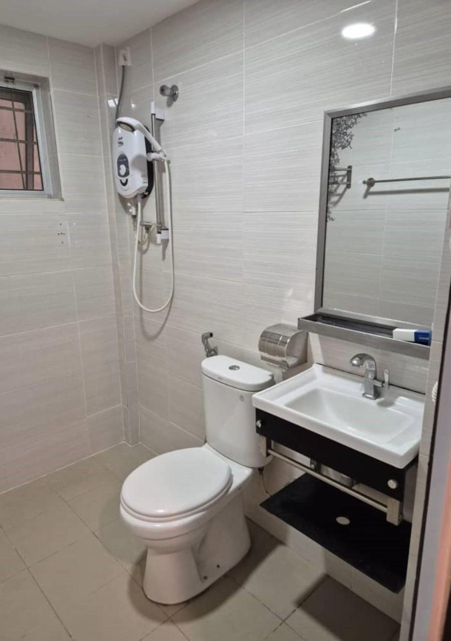 טלוק אינטן Angsoka Hotel מראה חיצוני תמונה