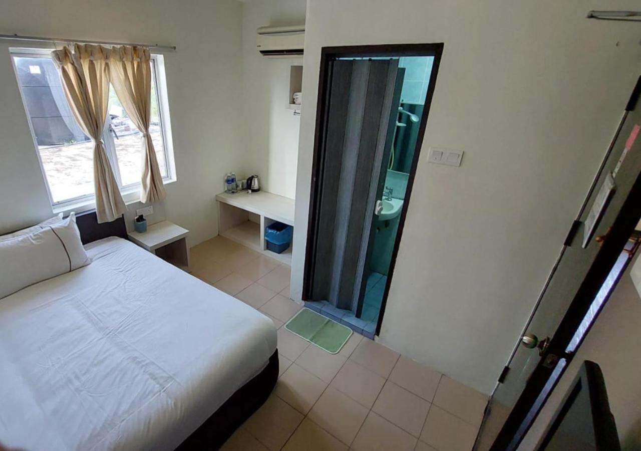 טלוק אינטן Angsoka Hotel מראה חיצוני תמונה