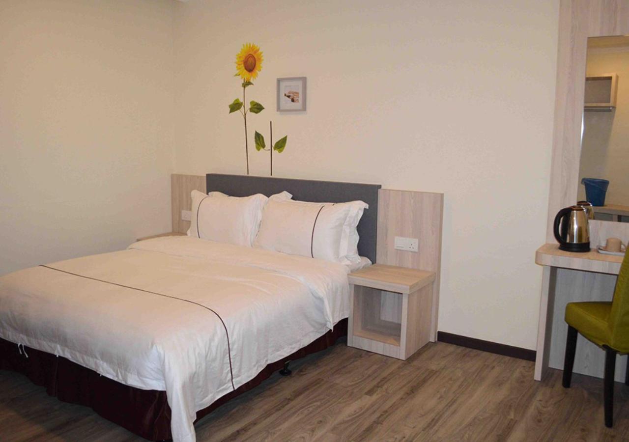 טלוק אינטן Angsoka Hotel מראה חיצוני תמונה