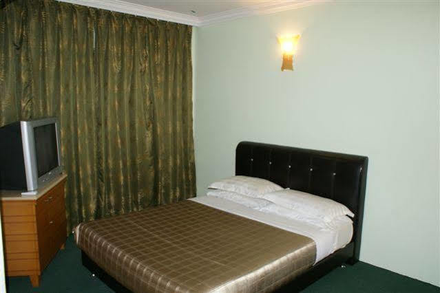 טלוק אינטן Angsoka Hotel מראה חיצוני תמונה