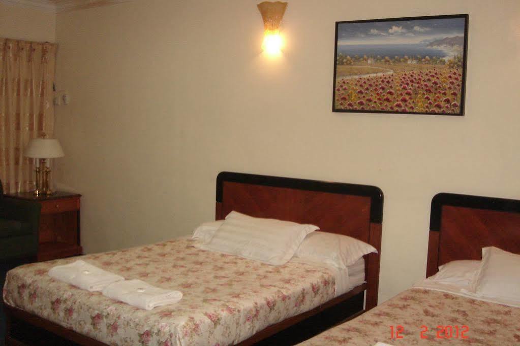 טלוק אינטן Angsoka Hotel מראה חיצוני תמונה