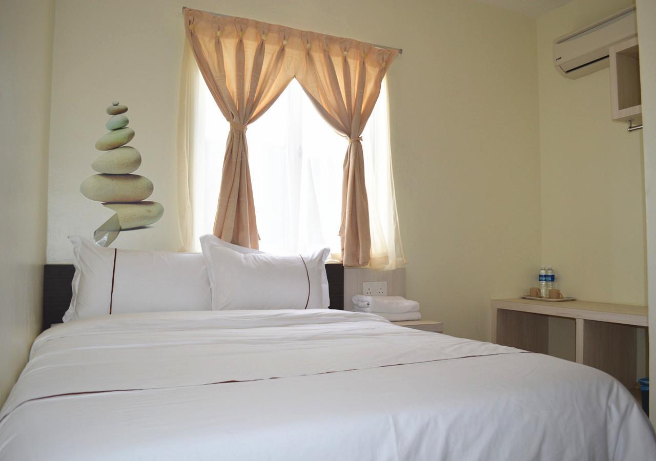 טלוק אינטן Angsoka Hotel מראה חיצוני תמונה