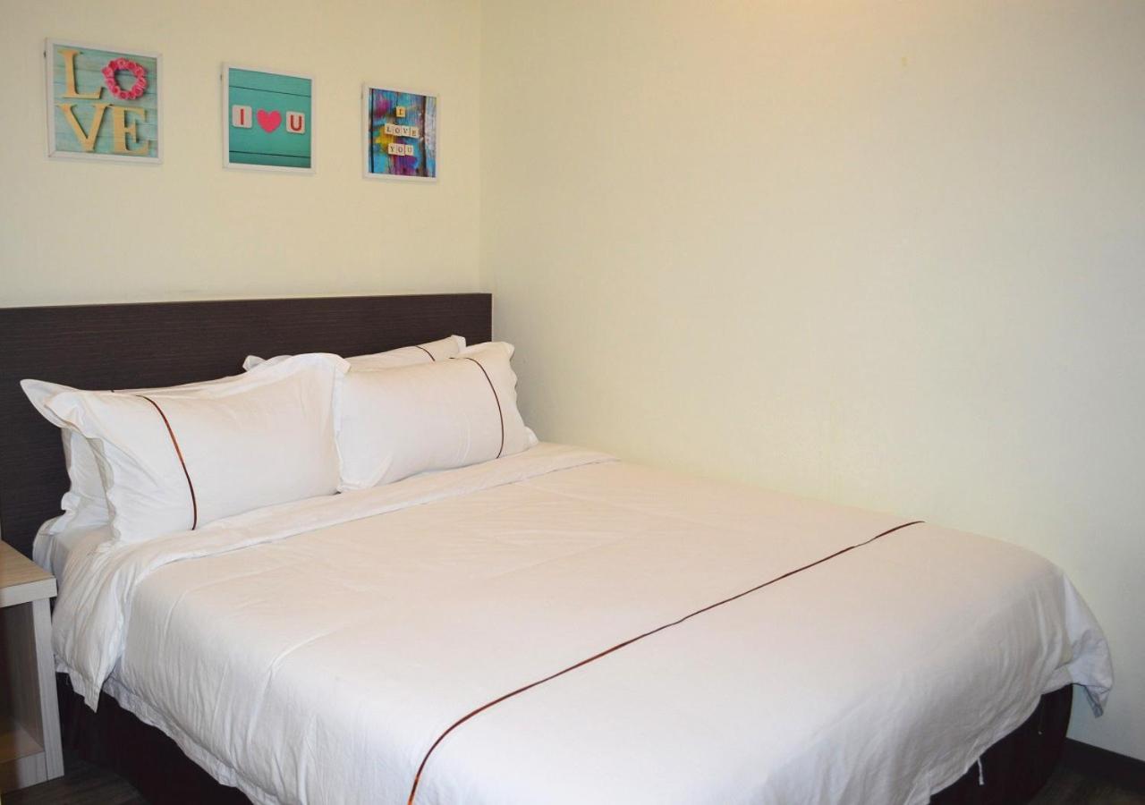 טלוק אינטן Angsoka Hotel מראה חיצוני תמונה