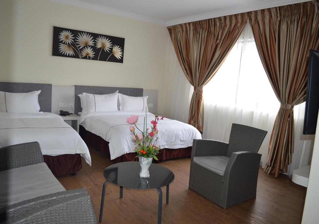 טלוק אינטן Angsoka Hotel מראה חיצוני תמונה