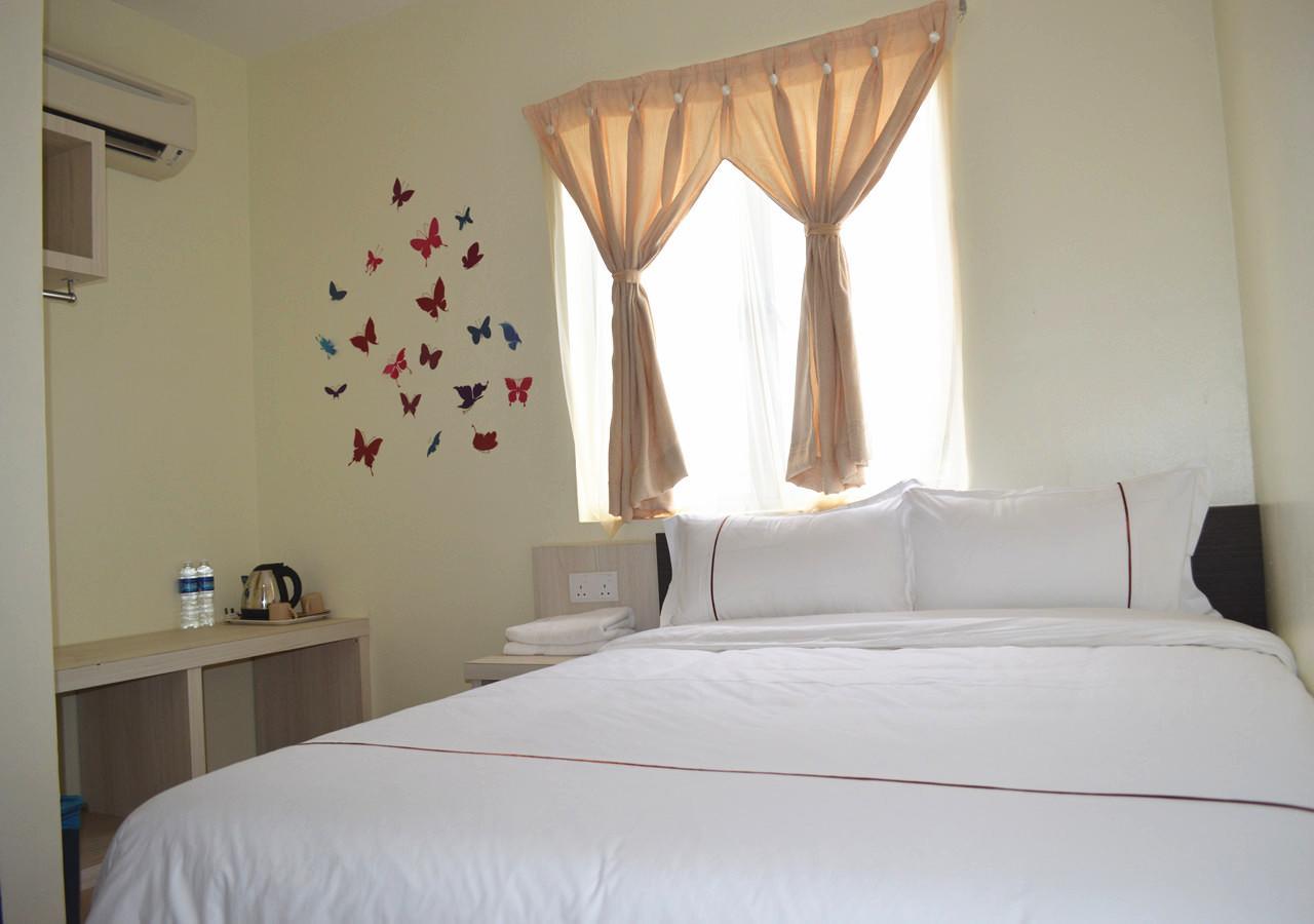 טלוק אינטן Angsoka Hotel מראה חיצוני תמונה